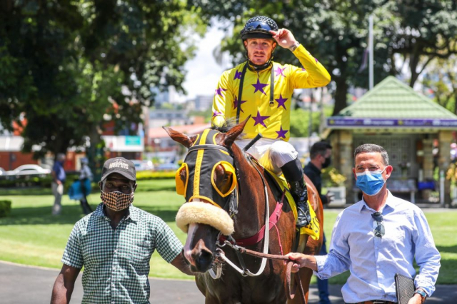 20220207 - Protea Pride wins at Hollywoodbets Greyville - Lead In