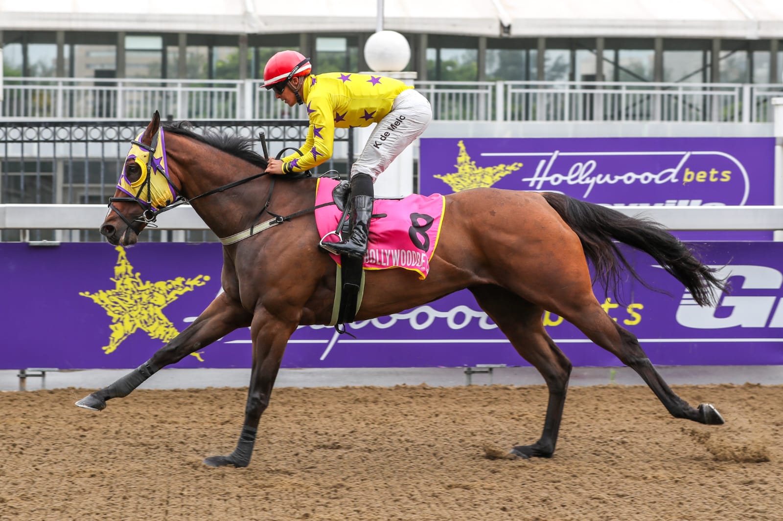20220214 - PURPLE POWAHOUSE winning at Hollywoodbets Greyville Polytrack 