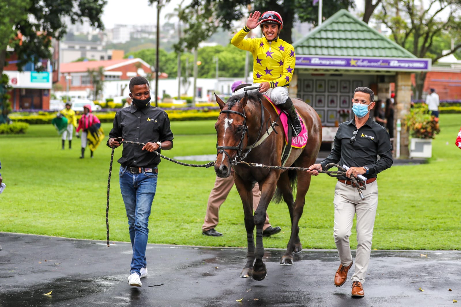 20220214 - PURPLE POWAHOUSE winning at Hollywoodbets Greyville Polytrack - Lead IN