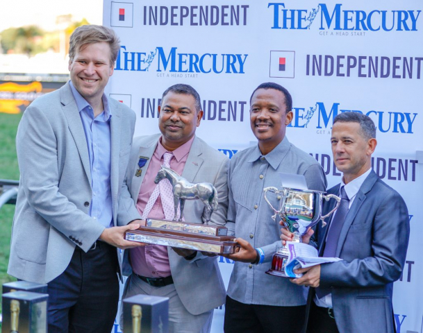 Devin Heffer and Anthony Delpech receiving Mercury Sprint Awards for Isivunguvungyu