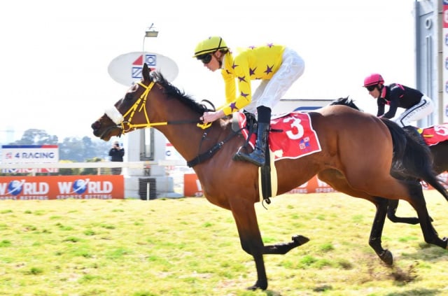 20250809 – CLEVER TREVOR wins Turffontein – 697 (3)