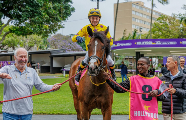 20251027 – LOU LOU THE LEGEND wins Greyville – 742 (37)