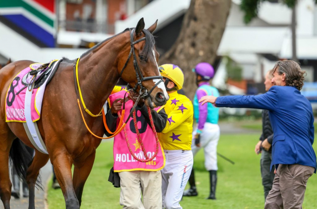 20251027 – LOU LOU THE LEGEND wins Greyville – 742 (5)