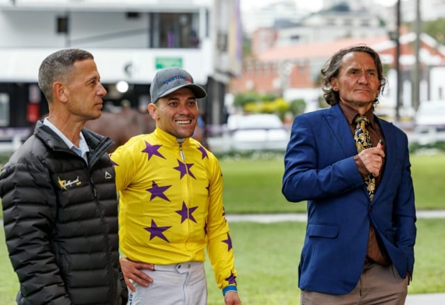 20251027 – LOU LOU THE LEGEND wins Greyville – 742 (52)