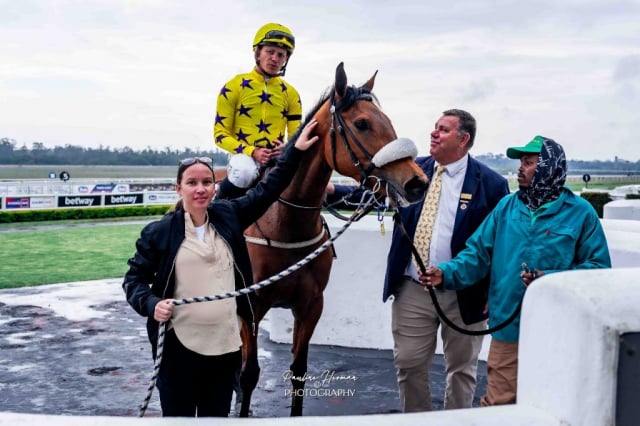 20251024 – HAPPY WIVES wins Fairview – 739 (4)