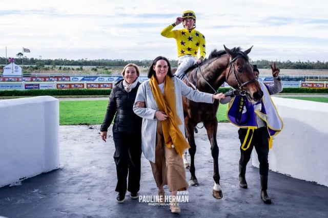 20260612 – BLACK EGRET wins Fairview – 850 (6)