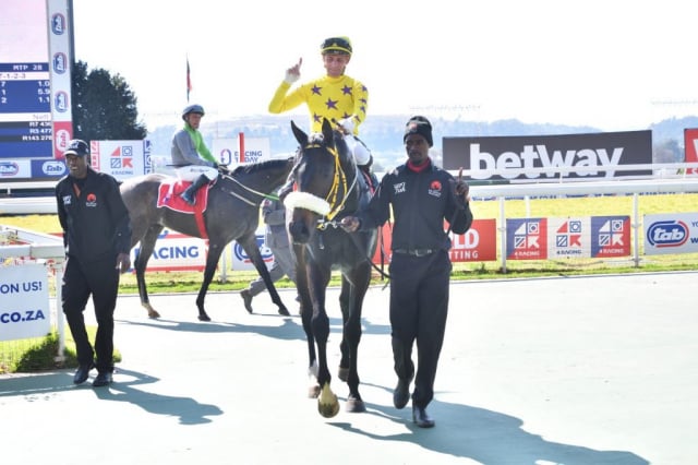 20260629 – TROJAN HORSE wins Turffontein – 857 (10)