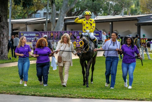 20260807 – SKIPPER ZIP wins Greyville – 877 (18)