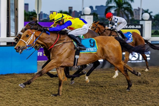 20260821 – MAPHAKA wins Greyville – 886 (5)
