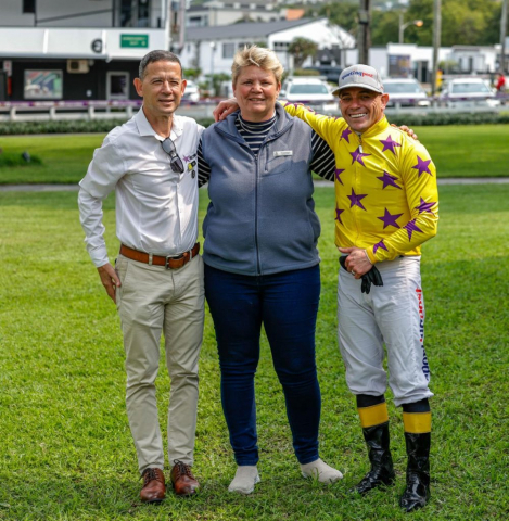 20260920 – PREUX CHAVALIER wins Greyville – 895 (16)
