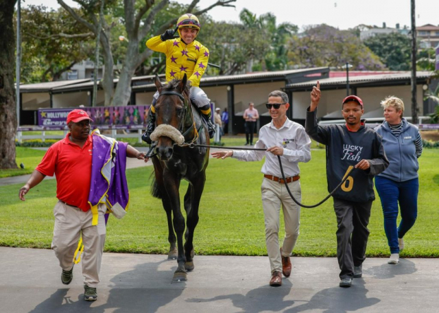 20260920 – PREUX CHAVALIER wins Greyville – 895 (9)