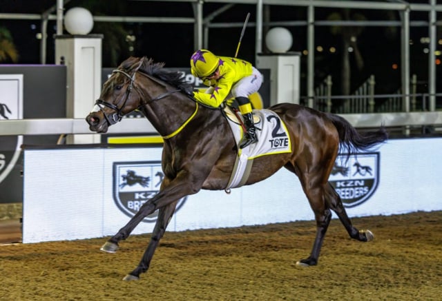 20260620 – KAAPSE KLOPSE wins Greyville – 853 (3)