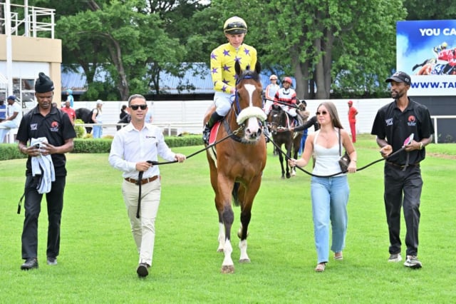 20261008 – DOG IN THE FOG wins Vaal – 904 (10)
