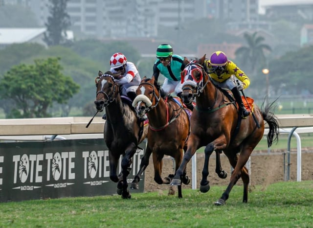 20261011 – UZWANO wins Michelmas Handicap Greyville – 910 (2-1)
