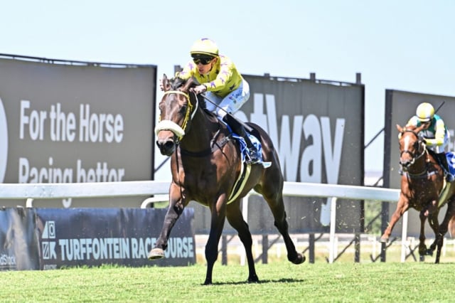 20261022 – BLUNDERBORE wins Turffontein – 915 (2)