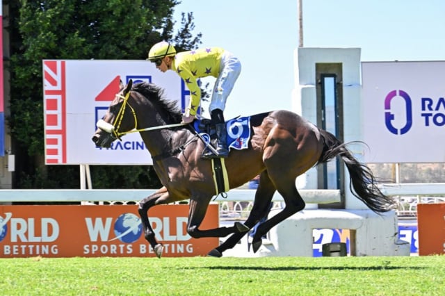 20261022 – BLUNDERBORE wins Turffontein – 915 (9)
