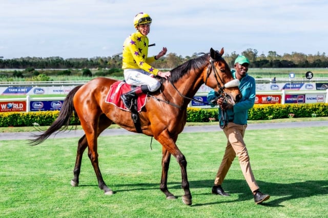 20261023 – WISHES AND DREAMS wins Fairview – 916 (8)